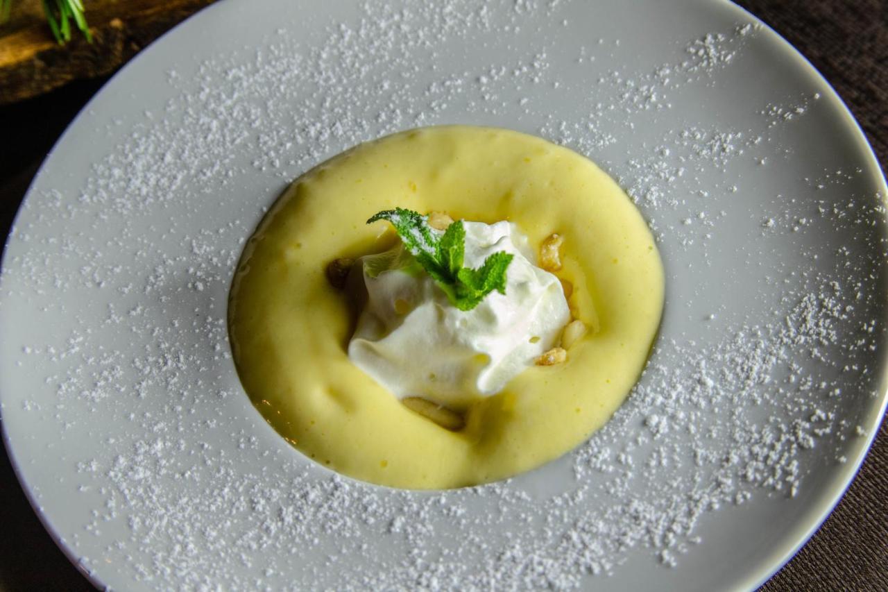 Hotel Petit Dahu - Chambres Et Restaurant Cogne Kültér fotó