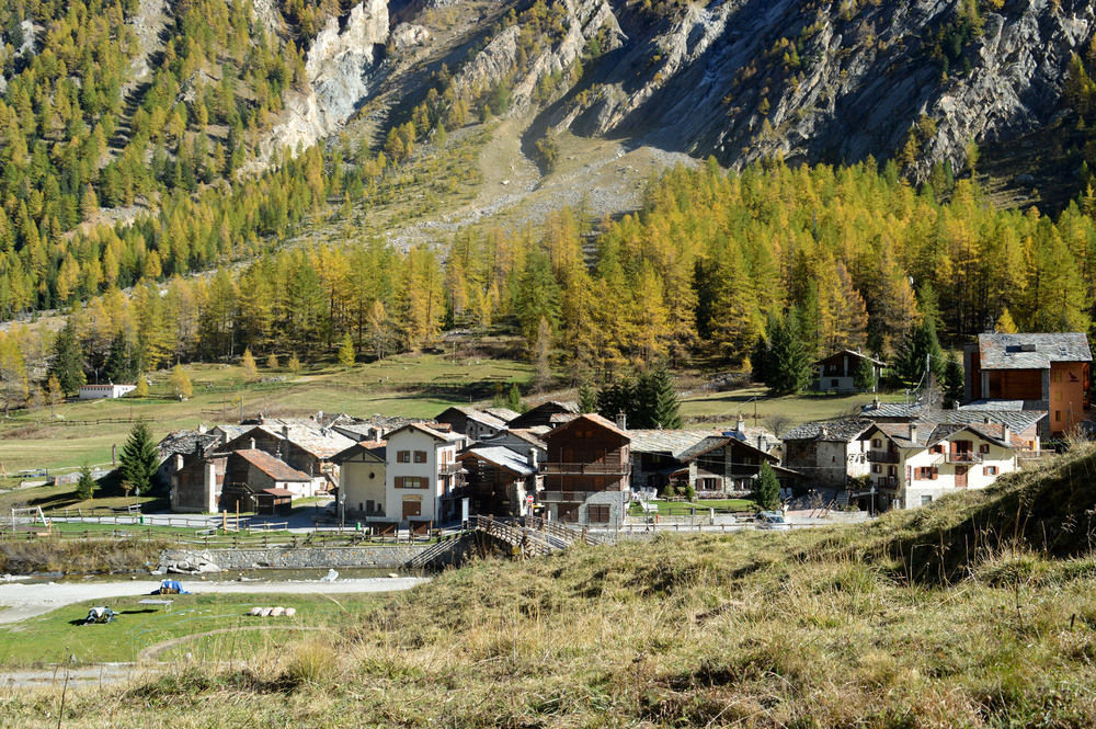 Hotel Petit Dahu - Chambres Et Restaurant Cogne Kültér fotó