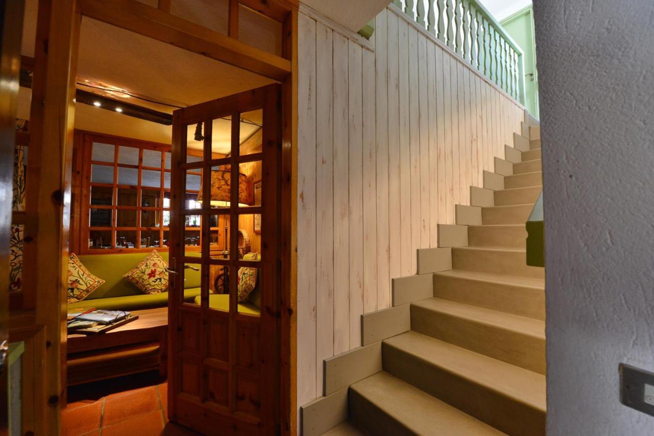 Hotel Petit Dahu - Chambres Et Restaurant Cogne Kültér fotó
